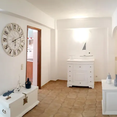 With 2 Bedrooms In With Wonderful Sea View And Furnished Terrace 200 M From The Beach Appartement Armação de Pêra