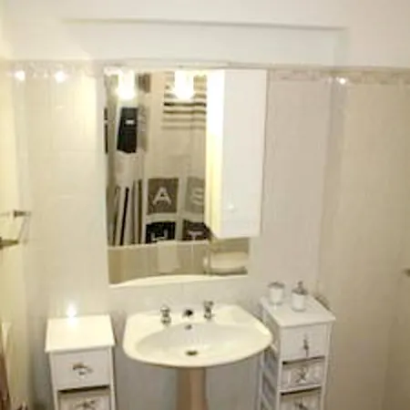 With 2 Bedrooms In With Wonderful Sea View And Furnished Terrace 200 M From The Beach * Armação de Pêra